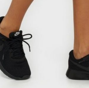 Womens Black Nike Tanjun Sneakers